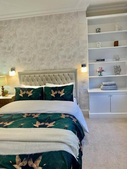 ロンドンFlat In The Heart Of Holland Parkアパートメント エクステリア 写真